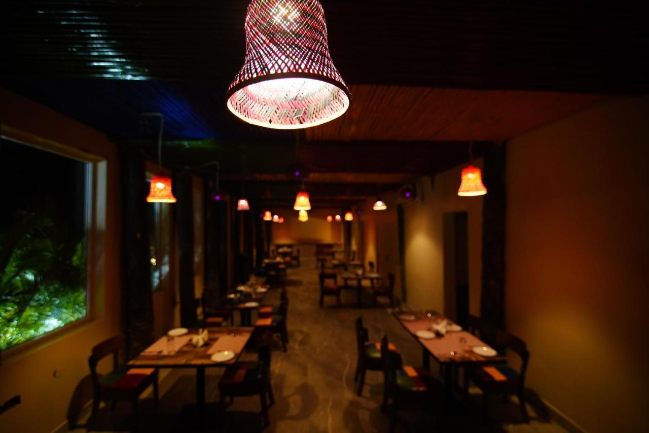 Siriki Resorts Srungavarapukota Zewnętrze zdjęcie